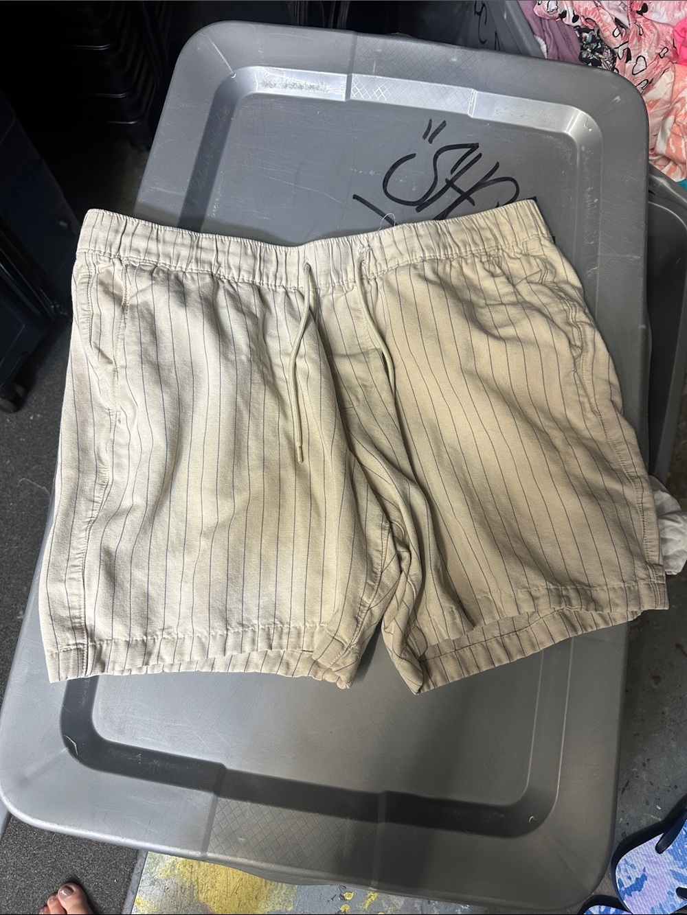 Abercrombie and Fitch Beige Pinstripe Casual Drawstring Shorts
